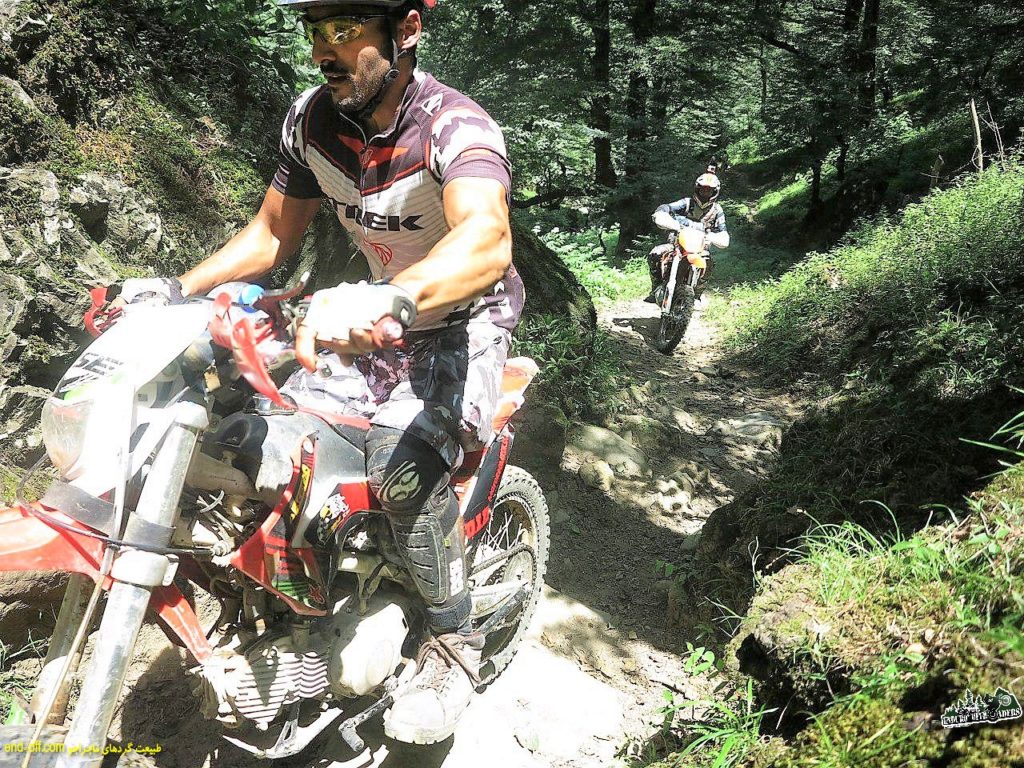 هیجانی فوق العاده بر فراز ارتفاعات رامسر تا فومن با موتور – تابستان ۱۳۹۶